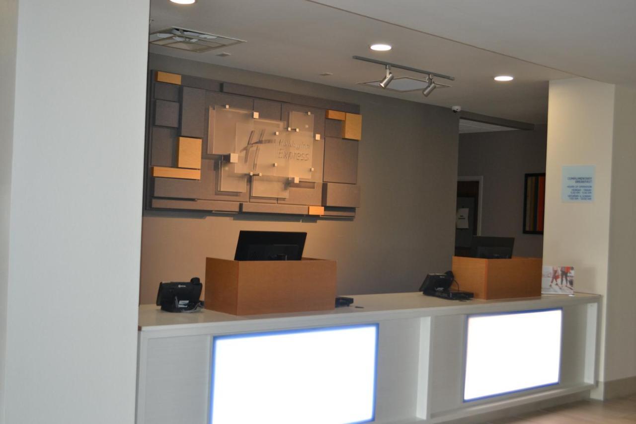 Holiday Inn Express Tallahassee-University Central By Ihg Extérieur photo
