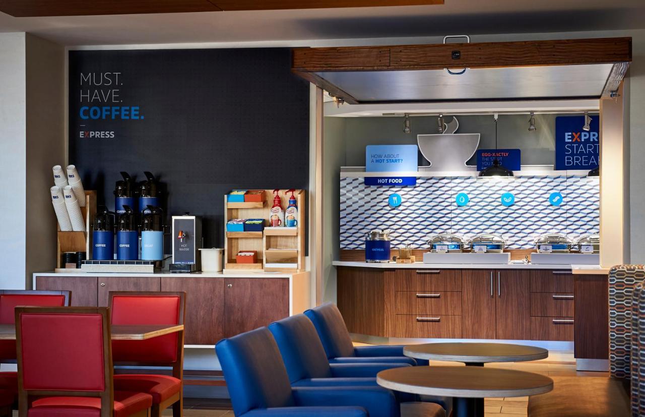 Holiday Inn Express Tallahassee-University Central By Ihg Extérieur photo